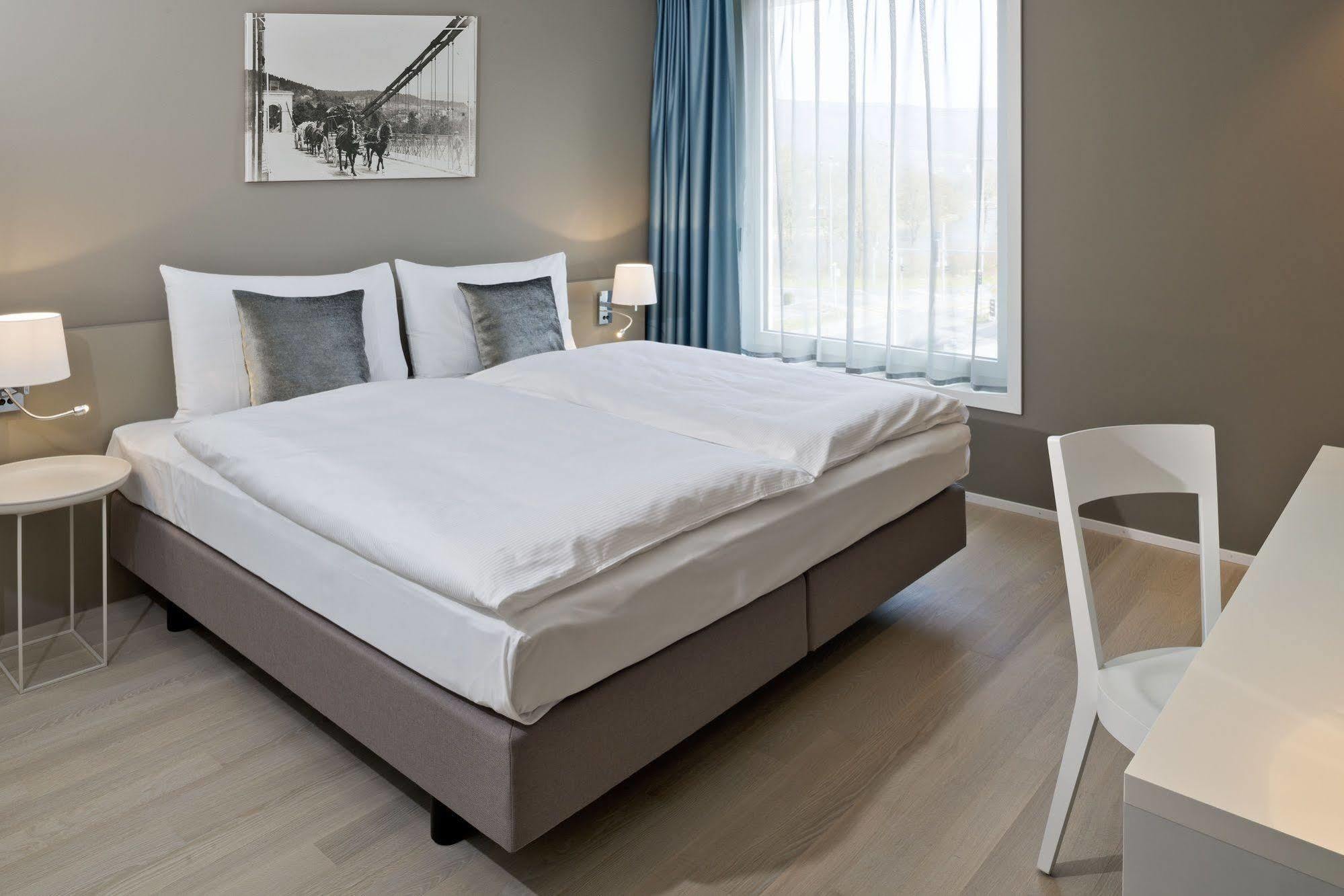 Hotel Kettenbruecke Άαραου Εξωτερικό φωτογραφία